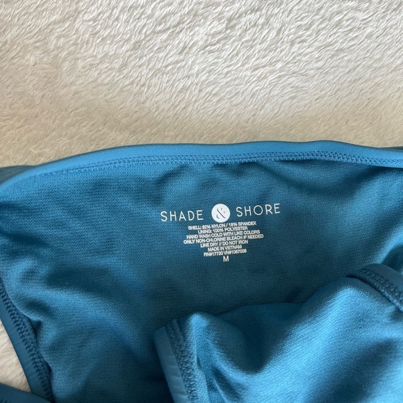 Bikini - Picture 4 of 6